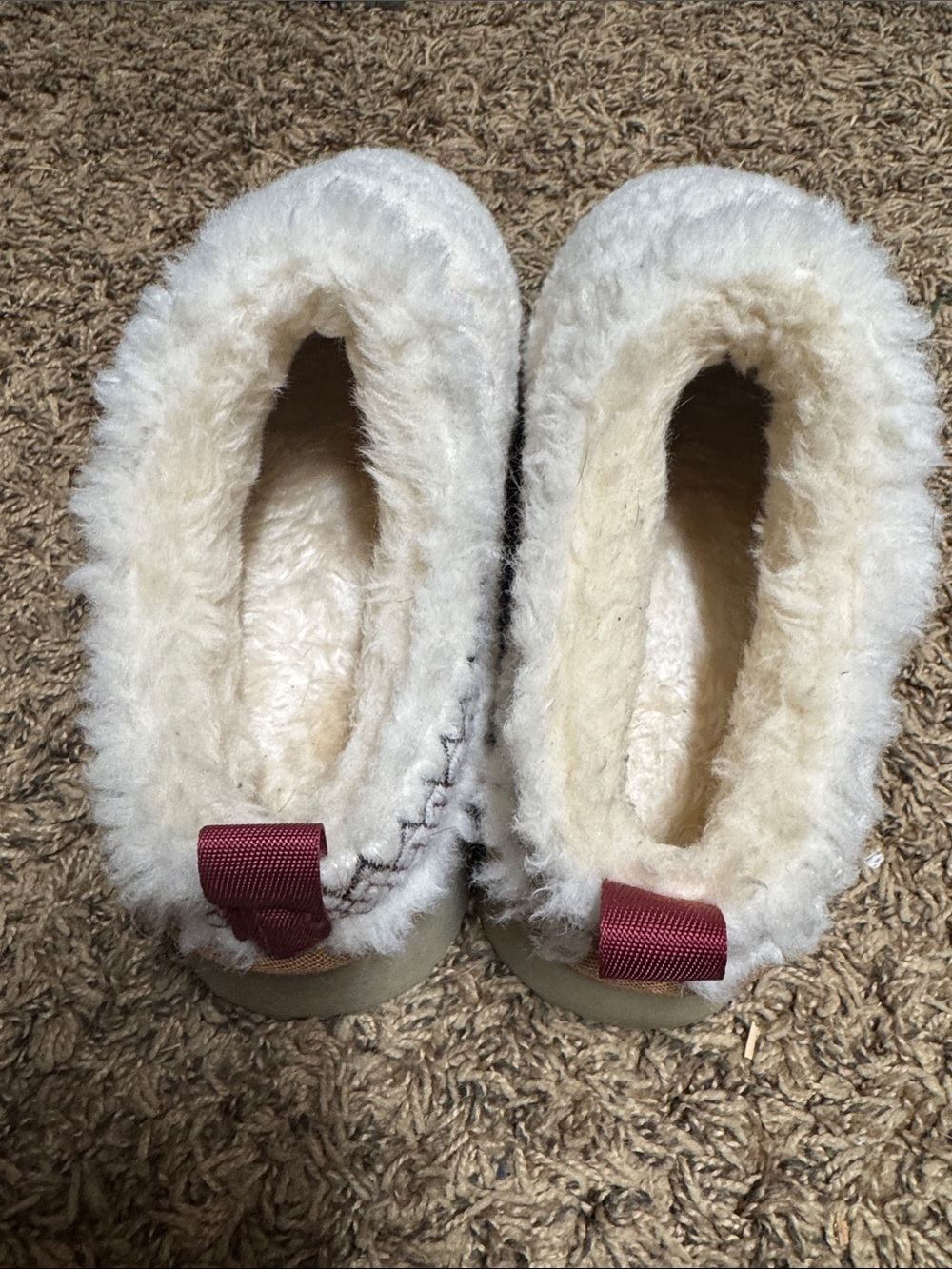 Amazon Cream Sherpa Platform Slip-On Clogs with Pink Accent - Picture 3 of 4